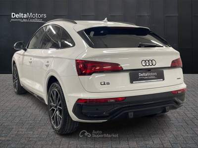 Audi Q5  - q5 spb 40 tdi quattro s tronic s line plus Bianco usata Montecosaro