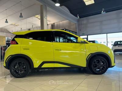 BYD Dolphin Surf 43,2 kWh Comfort NUOVA DA IMMATRICOLARE Giallo usata Cortemaggiore