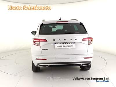 Skoda Karoq 2.0 tdi evo sportline 115cv dsg Bianco usata Bari