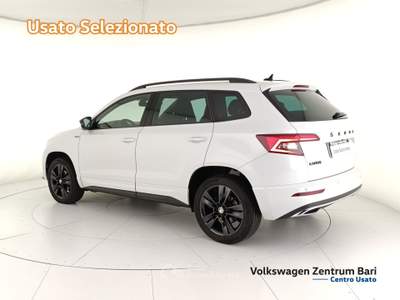 Skoda Karoq 2.0 tdi evo sportline 115cv dsg Bianco usata Bari