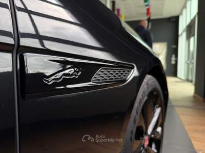 Jaguar XF XF 2.0 D 204 CV AWD aut. R-Dynamic HSE Nero usata San Michele salentino