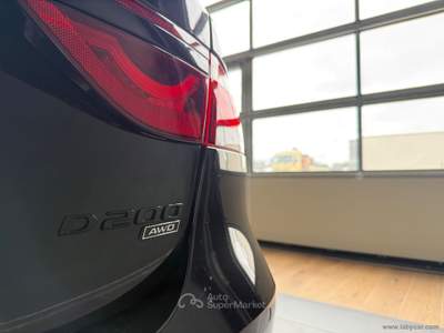 Jaguar XF XF 2.0 D 204 CV AWD aut. R-Dynamic HSE Nero usata San Michele salentino