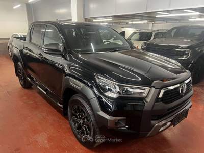 Toyota Hilux Hilux 2.8 d-4d 48V double cab Invincible auto Nero usata Corteno Golgi