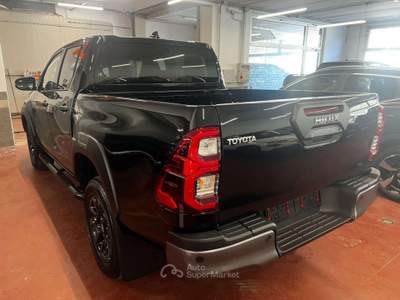 Toyota Hilux Hilux 2.8 d-4d 48V double cab Invincible auto Nero usata Corteno Golgi