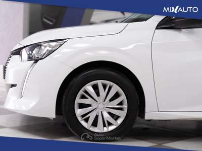 Peugeot 208 1.5 BlueHDI Active S&amp;S 100cv Bianco usata Latina