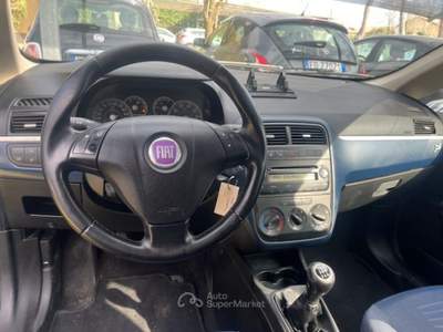 Fiat Grande Punto 1.3 MJT 5 porte Neopatentati Blu/Azzurro usata ROSà