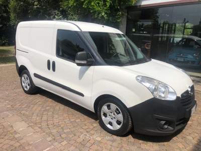 Opel Combo 1.6 Diesel 105CV Bianco usata ROSà