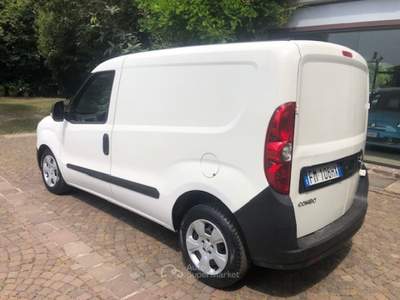 Opel Combo 1.6 Diesel 105CV Bianco usata ROSà