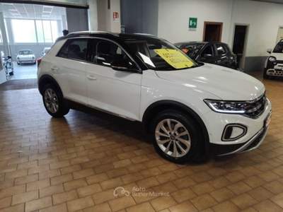Volkswagen T-Roc 2.0 TDI SCR 150 CV DSG Style FULL LED Nero usata Vigevano