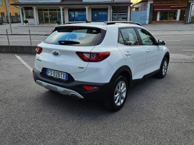 Kia Stonic Ottime condizioni generali. Tagliandi ufficiali Bianco usata Rosà