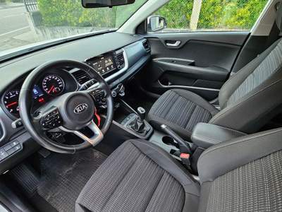 Kia Stonic Ottime condizioni generali. Tagliandi ufficiali Bianco usata Rosà