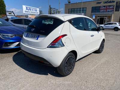 Lancia Ypsilon 1.0 FireFly 5 porte S&S Hybrid Alberta Ferretti Bianco usata Sinalunga