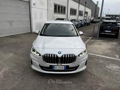 BMW Serie 2 Active Tourer 225e BMW 225e xDrive Active Tourer Luxury Bianco usata Rovigo