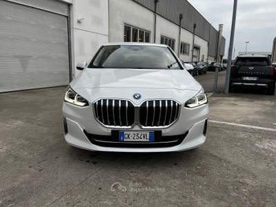 BMW Serie 2 Active Tourer 225e BMW 225e xDrive Active Tourer Luxury Bianco usata Rovigo