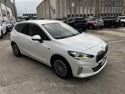 BMW Serie 2 Active Tourer 225e BMW 225e xDrive Active Tourer Luxury Bianco usata Rovigo