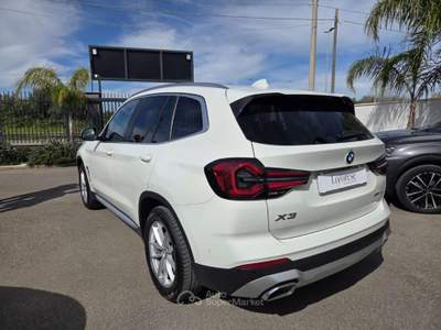 BMW X3 xDrive18D 48V Bianco usata Taranto