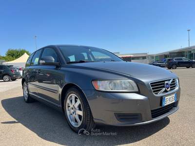 Volvo V50 1.6 D2 114cv Kinetic INIETTORI NUOVI Grigio usata Corato