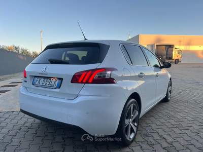 Peugeot 308 1.6 BlueHDi 120 Allure - 2017 Bianco usata Corato