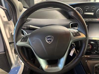 Lancia Ypsilon 5 porte GPL Ecochic Bianco usata Torino