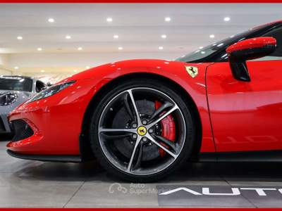 Ferrari 296 **GTB|LIFT|DISPLAY PASS|RETROCAMERA| Rosso usata Vergiate
