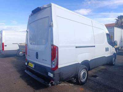 Iveco Daily 35S14S V 3520L Bianco usata PIGNATARO INTERAMNA