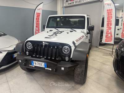 Jeep Wrangler DPF Rubicon Auto Soft Top Lungo Bianco usata Prato