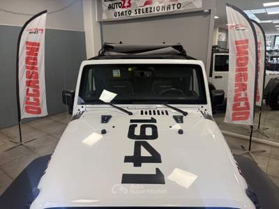 Jeep Wrangler DPF Rubicon Auto Soft Top Lungo Bianco usata Prato
