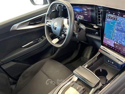 Renault Austral 1.2 E-Tech full hybrid Iconic Esprit Alpine 200cv auto Grigio usata Albignasego