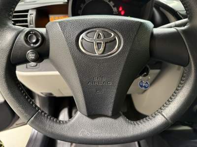 Toyota iQ iQ 1.0 Lounge (high) CVT Nero usata Caravaggio