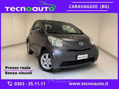 Toyota iQ iQ 1.0 Lounge (high) CVT Nero usata Caravaggio