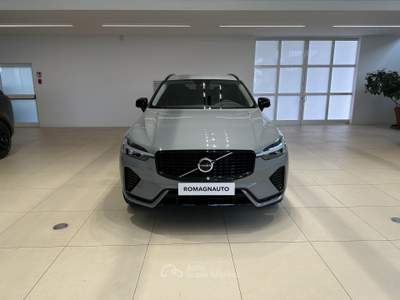 Volvo XC60 B4 D automatico Plus Dark Grigio usata Forlì