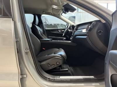 Volvo XC60 B4 D automatico Plus Dark Grigio usata Forlì