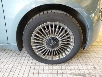 Fiat 500 IV 2020 500e 42 kWh La Prima Argento usata Roma