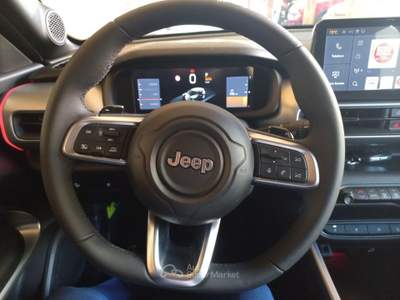 Jeep Avenger 4xe Hybrid 619 Overland 1.2 145cv 4xe Mhev Bianco usata Roma