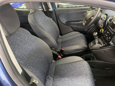 Lancia Ypsilon III 2011 1.0 firefly hybrid Gold s&s 70cv Blu/Azzurro usata Roma