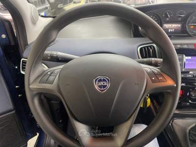 Lancia Ypsilon III 2011 1.0 firefly hybrid Gold s&s 70cv Blu/Azzurro usata Roma