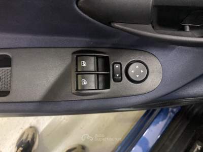 Lancia Ypsilon III 2011 1.0 firefly hybrid Gold s&s 70cv Blu/Azzurro usata Roma
