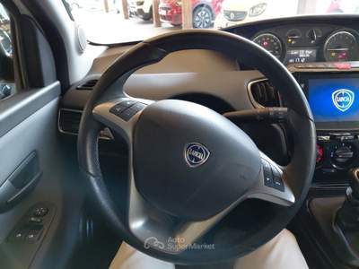 Lancia Ypsilon 1.0 FireFly 70cv S&S Hybrid GOLD Bianco usata Roma