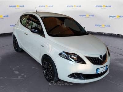 Lancia Ypsilon 1.0 FireFly 70cv S&S Hybrid GOLD Bianco usata Roma