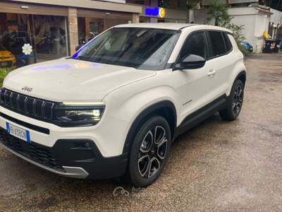 Jeep Avenger Benzina Summit1.2 100cv Bianco usata Roma