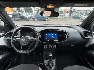 Toyota Aygo 1.0 Active 72cv Bianco usata Roma