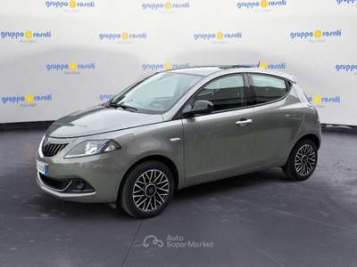 Lancia Ypsilon New 5 porte My24 1.0 Firefly 70 CvStart&Stop Hybrid Oro Grigio usata Roma
