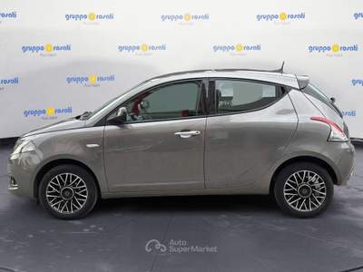 Lancia Ypsilon New 5 porte My24 1.0 Firefly 70 CvStart&Stop Hybrid Oro Grigio usata Roma