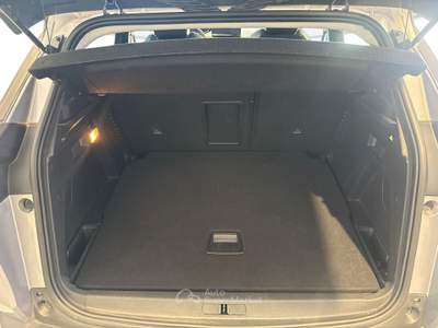 Peugeot 3008 3008 1.5 bluehdi allure s&s 130cv eat8 Grigio usata Parma