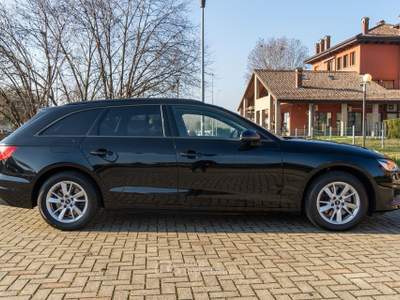 Audi A4 Avant 35 TDI Hybrid 163CV S Tronic MHEV - 2024 Nero usata Castiraga Vidardo