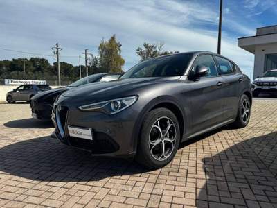 Alfa Romeo Stelvio 2.2 T.diesel 190CV AT8 RWD Exec. Grigio usata Alessano