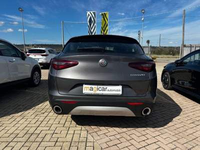 Alfa Romeo Stelvio 2.2 T.diesel 190CV AT8 RWD Exec. Grigio usata Alessano