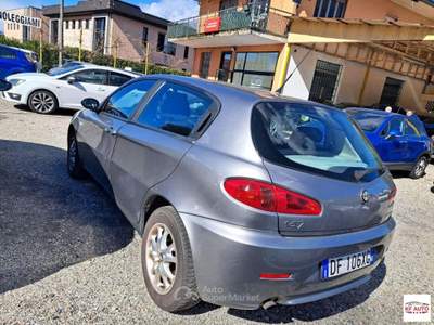 Alfa Romeo 147  5p 1.6 ts 16v Progression 120cv Argento usata Borgo Ticino