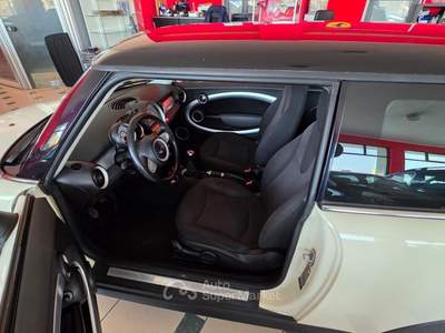 MINI 1.5 Cooper D Hype 5 1.6 16V Cooper D Chili Bianco usata Bisceglie