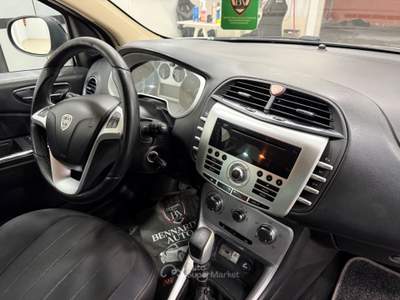 Lancia Delta platino Bianco usata Qualiano